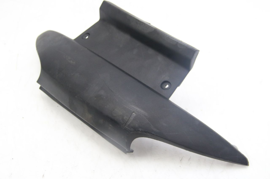 photo de JUNÇÃO DO CARENAGEM TRASEIRO PIAGGIO MP3 125 (2006 - 2014) - Detalhe da peça