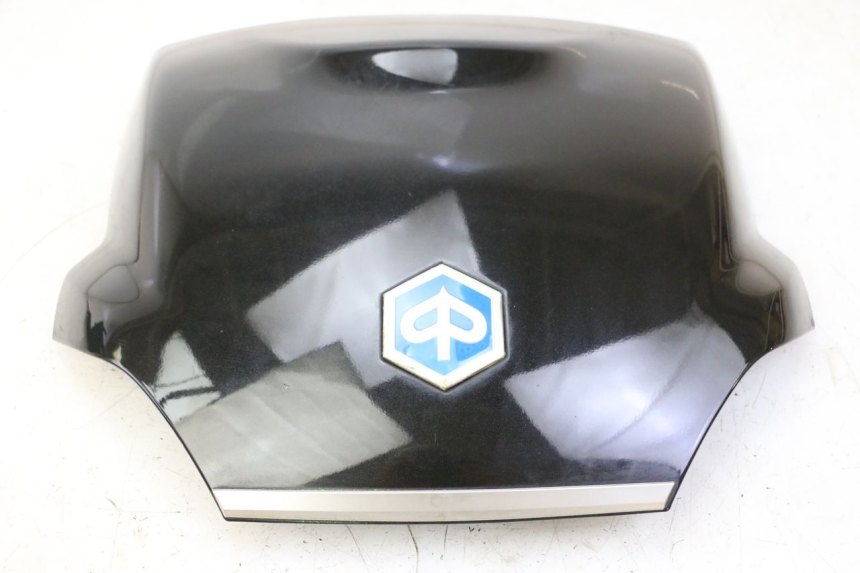 photo de JUNÇÃO DO CARENAGEM TRASEIRO PIAGGIO MP3 RL 250 (2006 - 2010) - Pontos de fixação