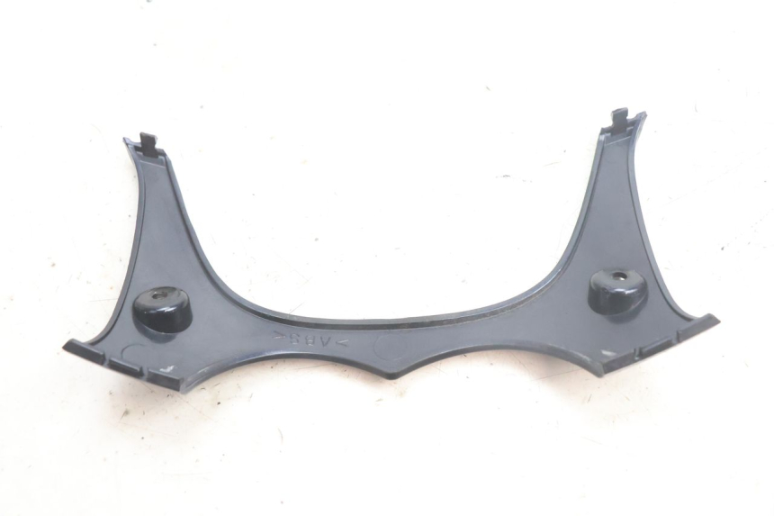 photo de JUNÇÃO DA CARENAGEM TRASEIRA YAMAHA NEO'S NEOS 2T 50 (1998 - 2007) - Zoom do estado de desgaste