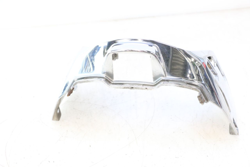 photo de JUNÇÃO DO CARENAGEM TRASEIRO KYMCO LIKE 4T 50 (2019 - 2025) - Outro ângulo de visão