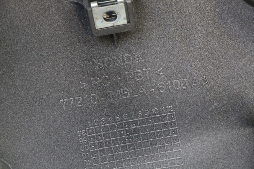 photo de JUNÇÃO DO CARENAGEM TRASEIRO HONDA NTV DEAUVILLE 650 (2001 - 2006) - Estado da superfície