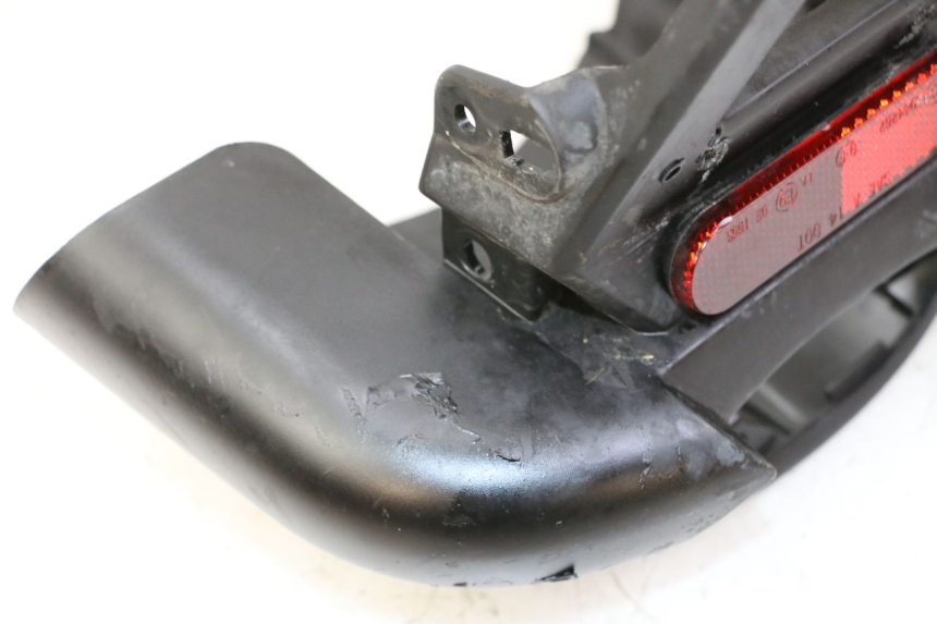 photo de JUNÇÃO DO CARENAGEM TRASEIRO PEUGEOT LUDIX 50 (2008 - 2017) - Detalhe da peça