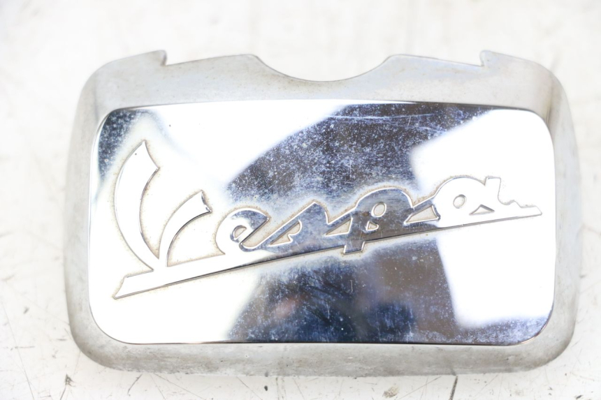 photo de JUNÇÃO DO CARENAGEM TRASEIRO PIAGGIO VESPA LX 2T 50 (2005 - 2013) - Vista principal
