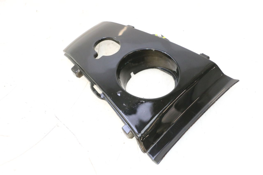 photo de JUNÇÃO DA CARENAGEM TRASEIRA TNT MOTOR ROMA 12' 2T 50 (2007 - 2018) - Detalhe da peça