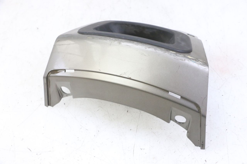photo de JUNÇÃO DO CARENAGEM TRASEIRO PEUGEOT SATELIS 125 (2013 - 2018) - Ampliação técnica