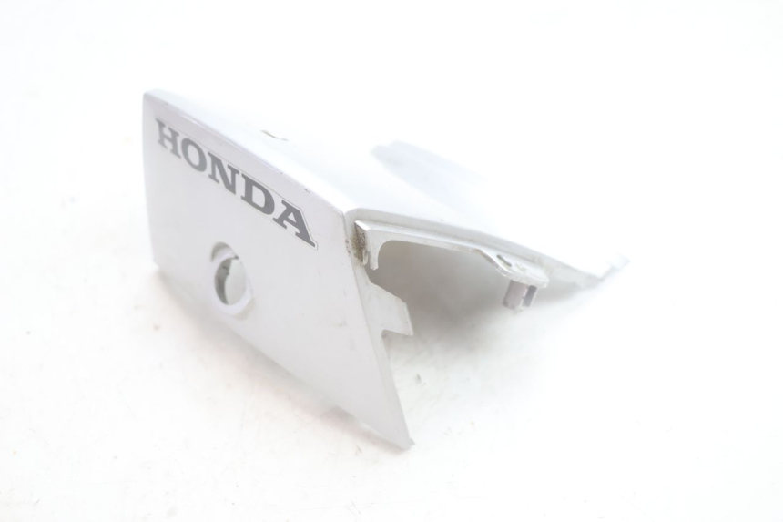 photo de JUNÇÃO DO CARENAGEM TRASEIRO HONDA SCV LEAD 100 (2003 - 2007) - Vista principal