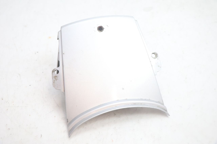 photo de JUNÇÃO DO CARENAGEM TRASEIRO HONDA SCV LEAD 100 (2003 - 2007) - Outro ângulo de visão