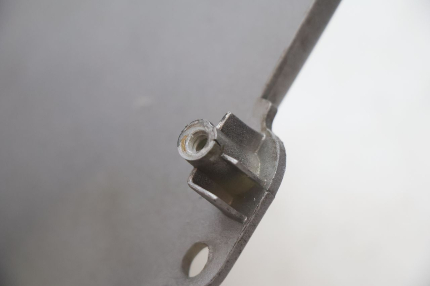 photo de JUNÇÃO DO CARENAGEM TRASEIRO HONDA SCV LEAD 100 (2003 - 2007) - Pontos de fixação