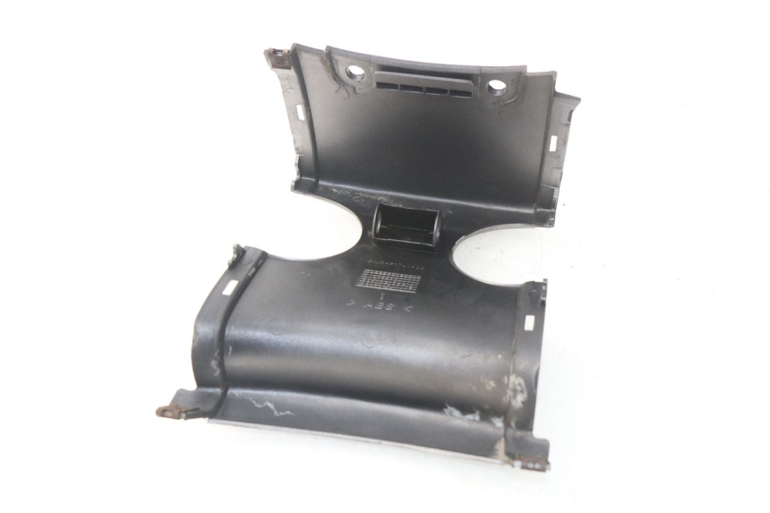 photo de JUNÇÃO DO CARENAGEM TRASEIRO MBK SKYLINER 125 (2004 - 2007) - Ampliação técnica