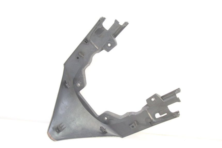 photo de JUNÇÃO DO CARENAGEM TRASEIRO HONDA ST PAN EUROPEAN 1300 (2002 - 2013) - Pontos de fixação