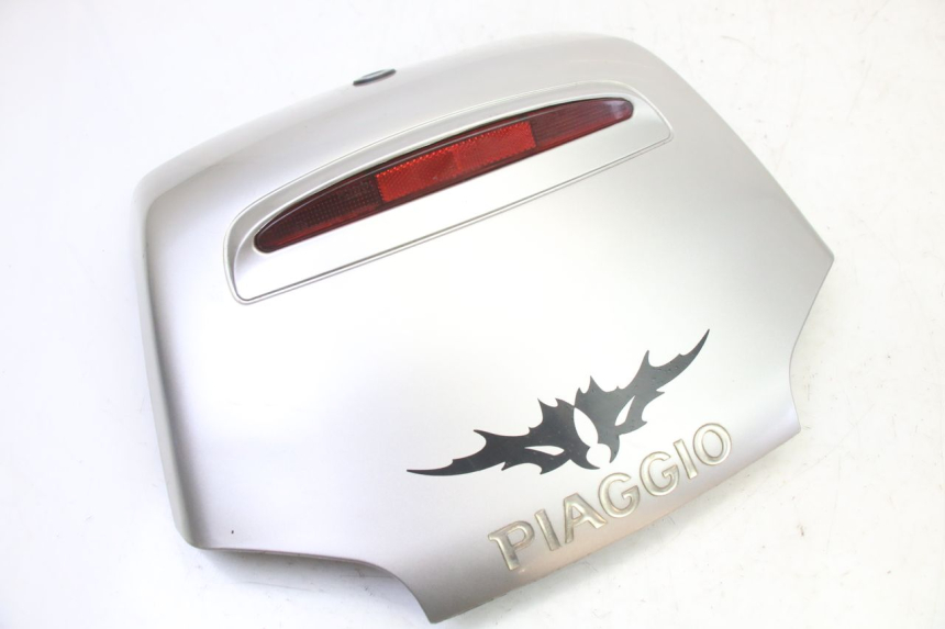 photo de JUNÇÃO DO CARENAGEM TRASEIRO PIAGGIO SUPER LX 125 (2000 - 2003) - Detalhe da peça