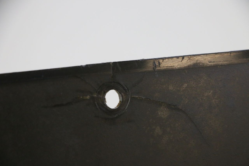 photo de JUNÇÃO DO CARENAGEM TRASEIRO SUPERIOR BMW C1 125 (2000 - 2003) - Zoom do estado de desgaste