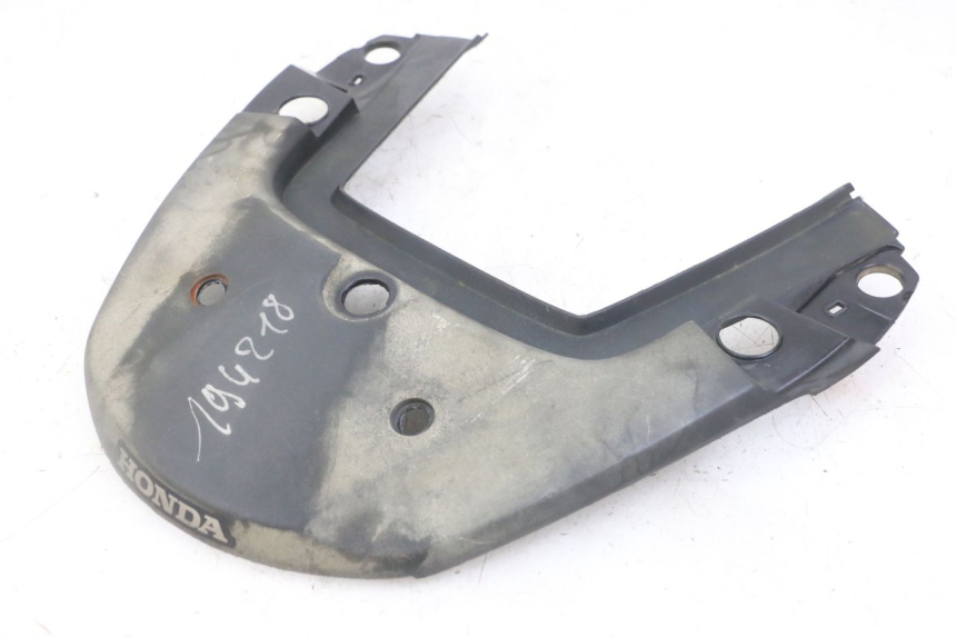 photo de JUNÇÃO DO CARENAGEM TRASEIRO SUPERIOR HONDA CBF 500 (2004 - 2007) - Vista principal