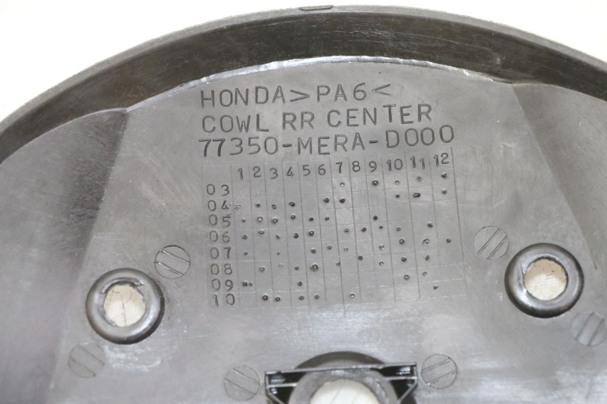 photo de JUNÇÃO DO CARENAGEM TRASEIRO SUPERIOR HONDA CBF 500 (2004 - 2007) - Detalhe da peça