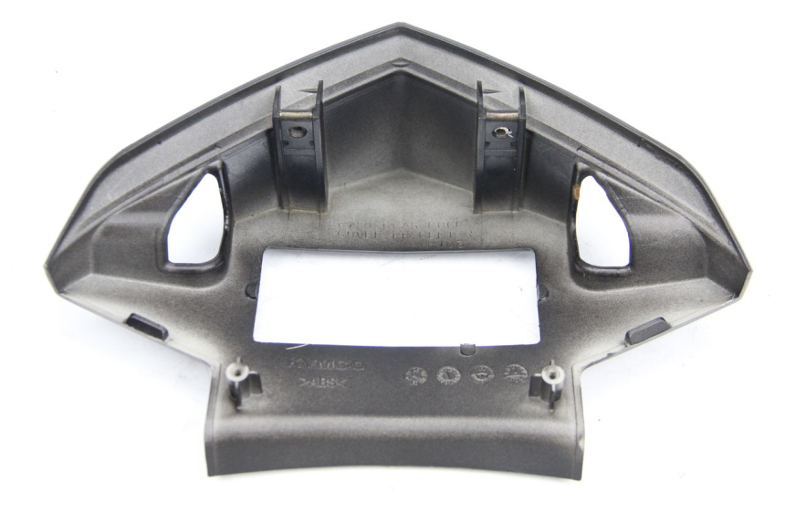 photo de JUNÇÃO DO CARENAGEM TRASEIRO SUPERIOR KYMCO DINK 4T 50 (2007 - 2018) - Outro ângulo de visão