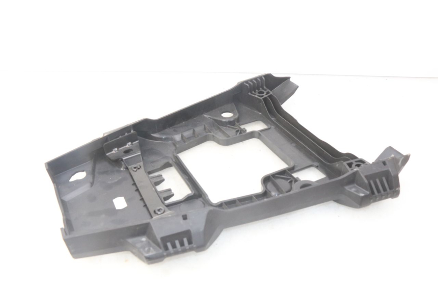 photo de JUNÇÃO DO CARENAGEM TRASEIRO SUPERIOR BMW F GS K81 850 (2018 - 2023) - Pontos de fixação