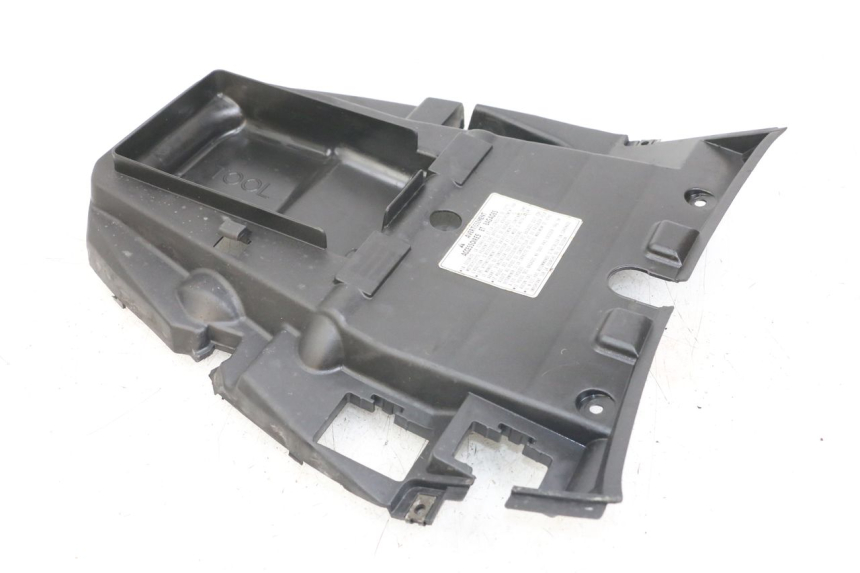 photo de JUNÇÃO DO CARENAGEM TRASEIRO SUPERIOR HONDA FJS SILVERWING SILVER WING 600 (2001 - 2010) - Vista principal