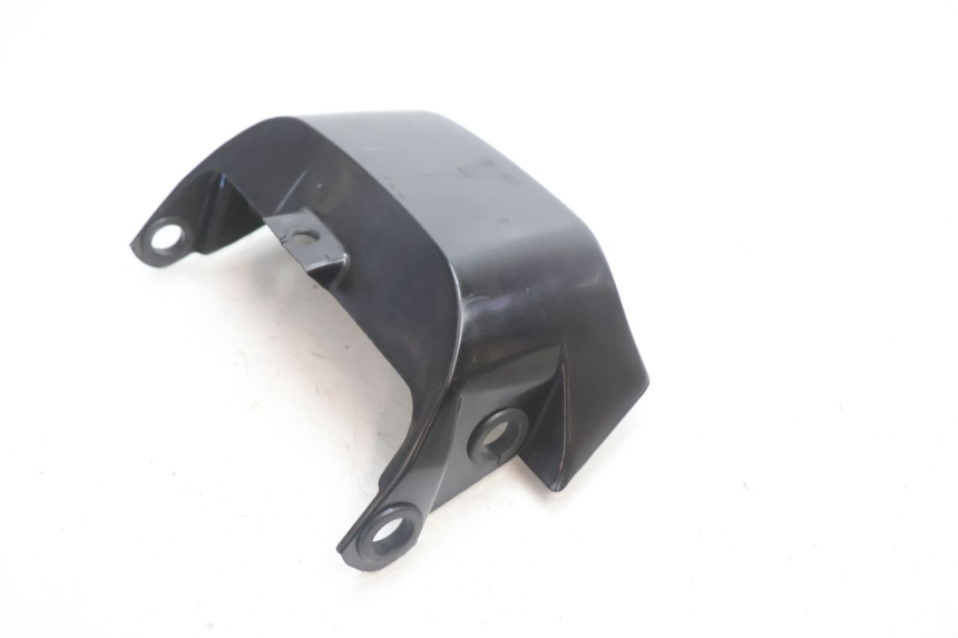 photo de JUNÇÃO DO CARENAGEM TRASEIRO SUPERIOR SUZUKI GSX F GSXF 750 (1988 - 1998) - Zoom do estado de desgaste