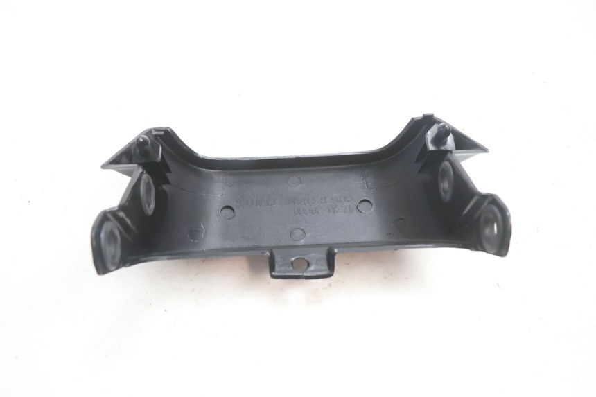 photo de JUNÇÃO DO CARENAGEM TRASEIRO SUPERIOR SUZUKI GSX F GSXF 750 (1988 - 1998) - Vista geral