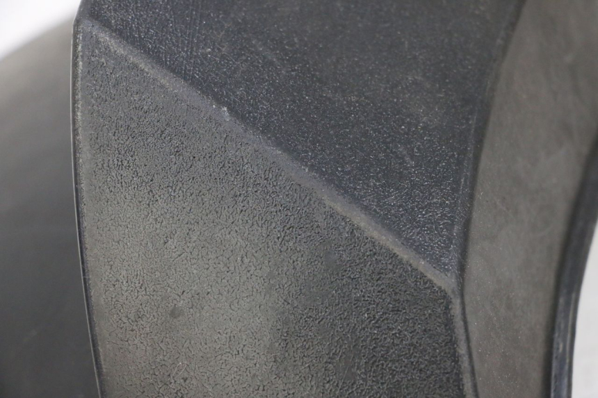 photo de JUNÇÃO DO CARENAGEM TRASEIRO SUPERIOR JM MOTORS GTS 125 (2015 - 2019) - Ampliação técnica