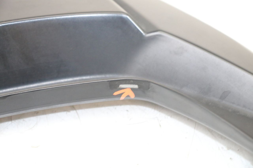 photo de JUNÇÃO DO CARENAGEM TRASEIRO SUPERIOR HONDA FORZA 125 (2021 - 2025) - Pontos de fixação