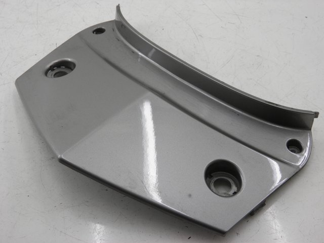 photo de JUNÇÃO DO CARENAGEM TRASEIRO SUPERIOR KYMCO DINK STREET 125 (2009 - 2014) - Vista principal