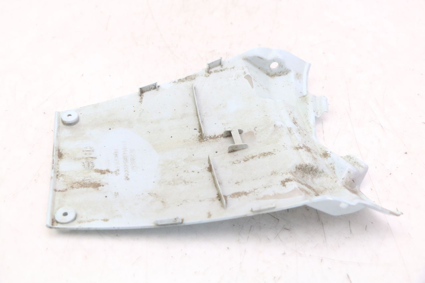 photo de JUNÇÃO DO CARENAGEM TRASEIRO SUPERIOR KYMCO LIKE 4T 50 (2009 - 2018) - Ampliação técnica