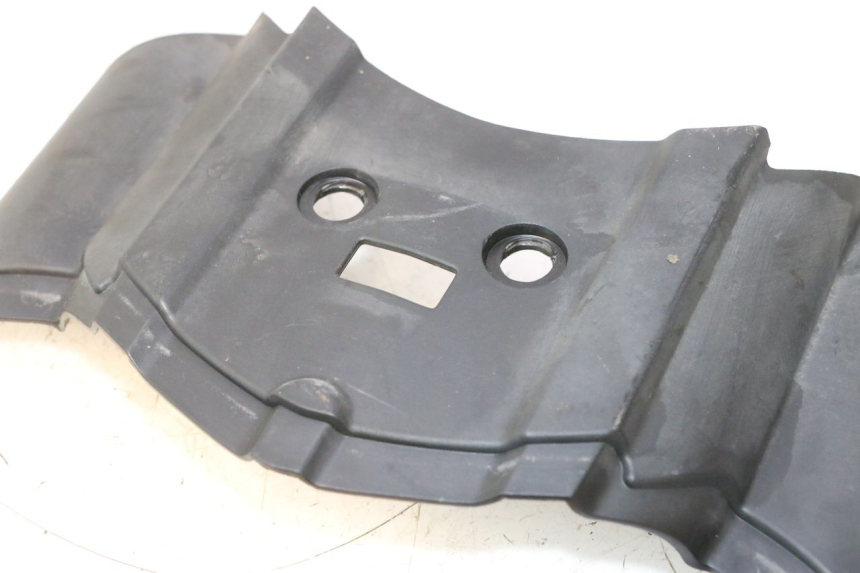 photo de JUNÇÃO DA CARROÇARIA TRASEIRA SUPERIOR PEUGEOT LUDIX PRO 2T 50 (2010 - 2017) - Detalhe da peça