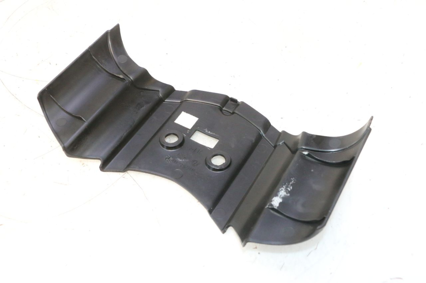 photo de JUNÇÃO DA CARROÇARIA TRASEIRA SUPERIOR PEUGEOT LUDIX PRO 2T 50 (2010 - 2017) - Zoom do estado de desgaste