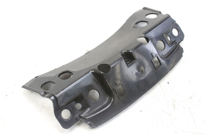 photo de JUNÇÃO DO CARENAGEM TRASEIRO SUPERIOR PIAGGIO MP3 RL 250 (2006 - 2010) - Pontos de fixação