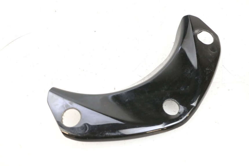 photo de JUNÇÃO DO CARENAGEM TRASEIRO SUPERIOR YAMAHA NEO'S CORE 1 (2022 - 2026) - Outro ângulo de visão