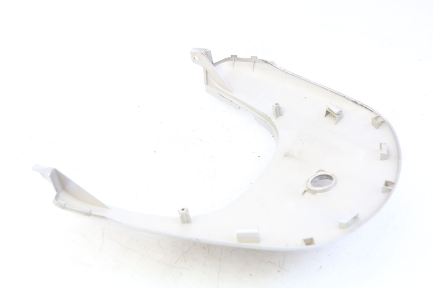 photo de JUNÇÃO DO CARENAGEM TRASEIRO SUPERIOR HONDA NHX LEAD 110 (2008 - 2010) - Detalhe da peça