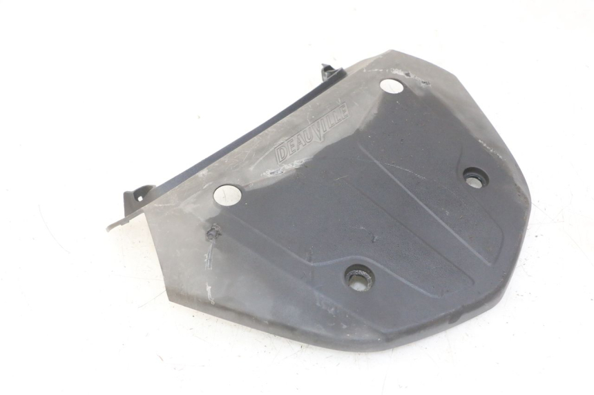photo de JUNÇÃO DO CARENAGEM TRASEIRO SUPERIOR HONDA NTV DEAUVILLE ABS 700 (2007 - 2016) - Ampliação técnica