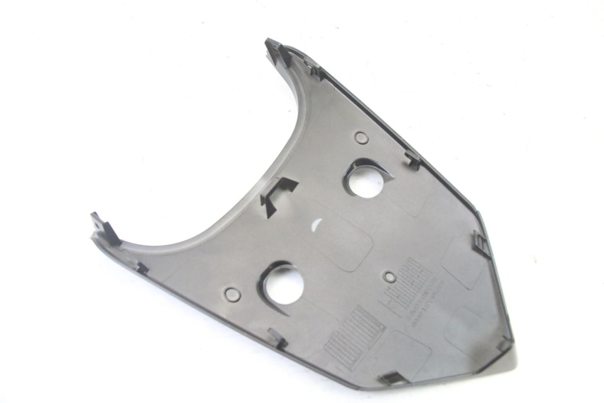 photo de JUNÇÃO DO CARENAGEM TRASEIRO SUPERIOR SYM ORBIT III 3 4T 50 (2021 - 2025) - Pontos de fixação