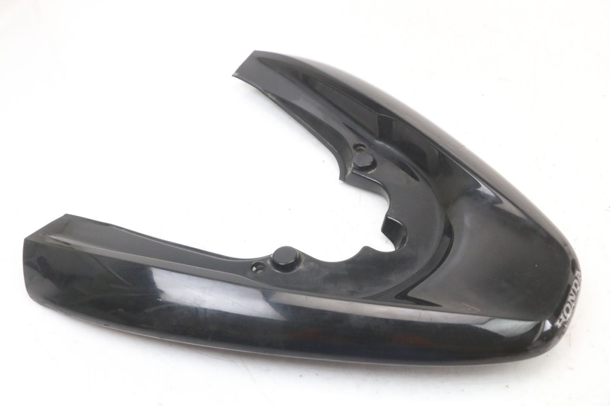 photo de JUNÇÃO DO CARENAGEM TRASEIRO SUPERIOR HONDA PCX (JF28) 125 (2009 - 2011) - Detalhe da peça