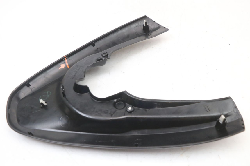 photo de JUNÇÃO DO CARENAGEM TRASEIRO SUPERIOR HONDA PCX (JF28) 125 (2009 - 2011) - Vista geral