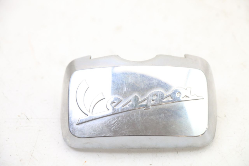 photo de JUNÇÃO DO CARENAGEM TRASEIRO SUPERIOR PIAGGIO VESPA S 2T 50 (2007 - 2014) - Vista principal
