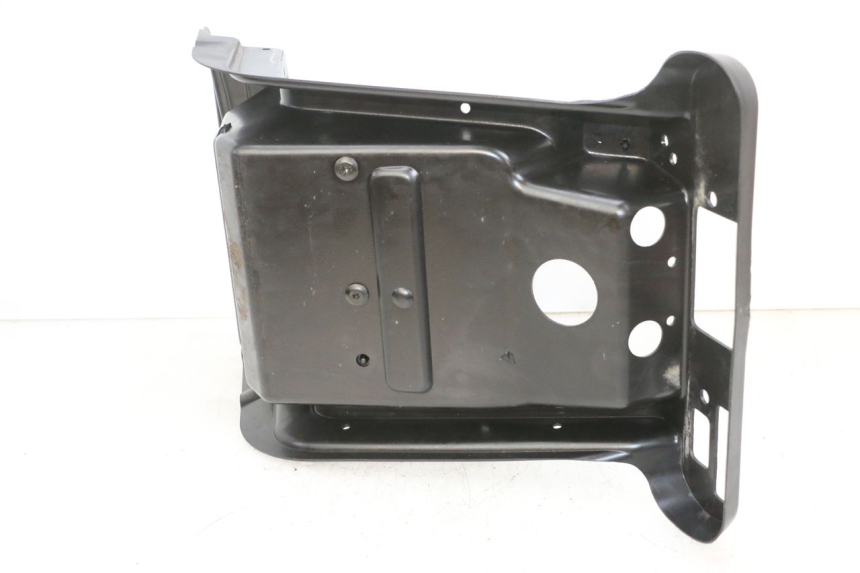 photo de JUNÇÃO DO CARENAGEM TRASEIRO SUPERIOR LIGIER PULSE 3 1 (2014 - 2020) - Detalhe da peça