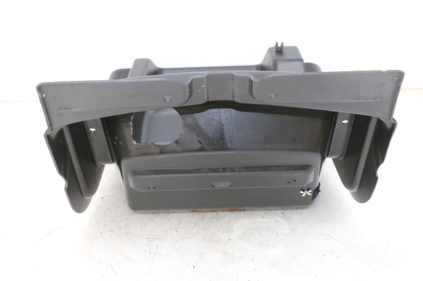 photo de JUNÇÃO DO CARENAGEM TRASEIRO SUPERIOR LIGIER PULSE 3 1 (2014 - 2020) - Outro ângulo de visão