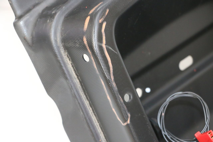 photo de JUNÇÃO DO CARENAGEM TRASEIRO SUPERIOR LIGIER PULSE 3 1 (2014 - 2020) - Pontos de fixação