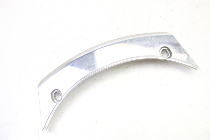 photo de JUNÇÃO DO CARENAGEM TRASEIRO SUPERIOR PEUGEOT SATELIS 250 (2006 - 2012) - Detalhe da peça