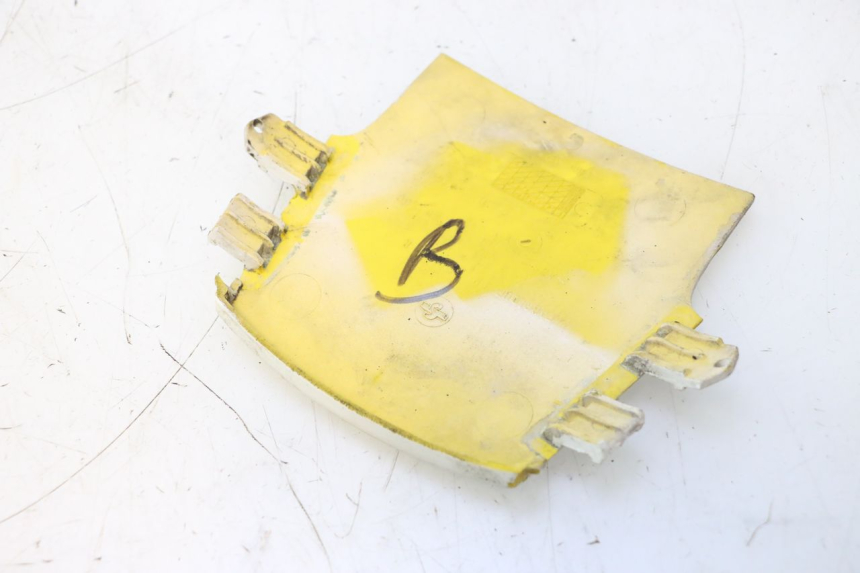 photo de JUNÇÃO DA CARROÇARIA TRASEIRA SUPERIOR PEUGEOT SPEEDFIGHT LC 50 (1996 - 2002) - Zoom do estado de desgaste