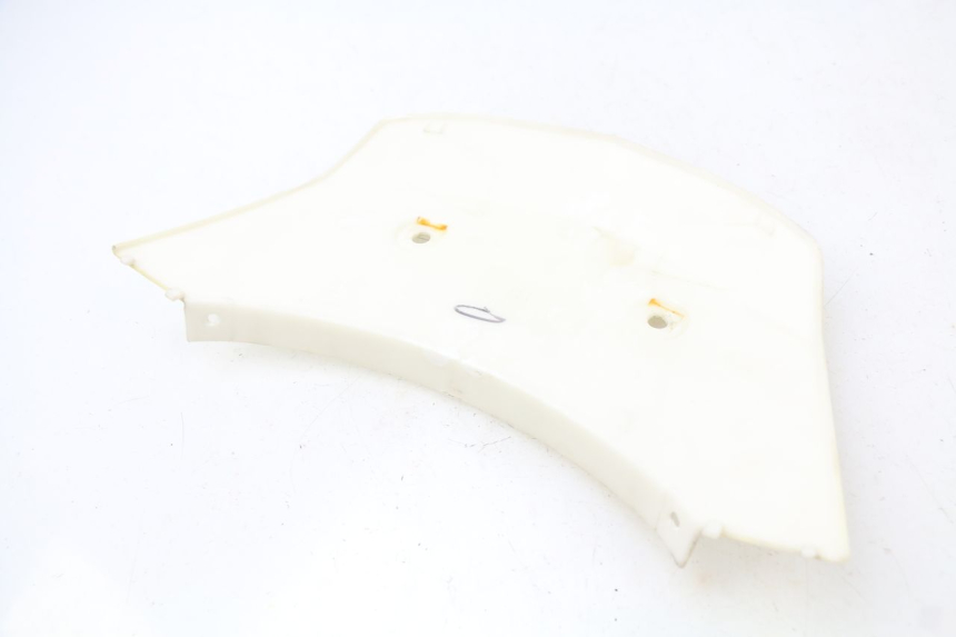 photo de JUNÇÃO DO CARENAGEM TRASEIRO SUPERIOR RAZZO STEED 125 (2012 - 2018) - Ampliação técnica