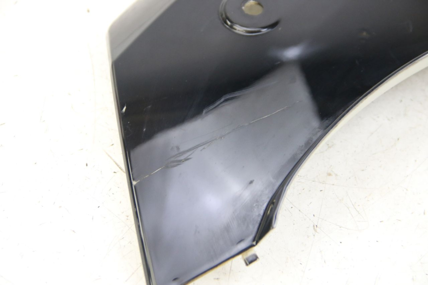 photo de JUNÇÃO DO CARENAGEM TRASEIRO SUPERIOR RAZZO STEED 125 (2012 - 2018) - Outro ângulo de visão