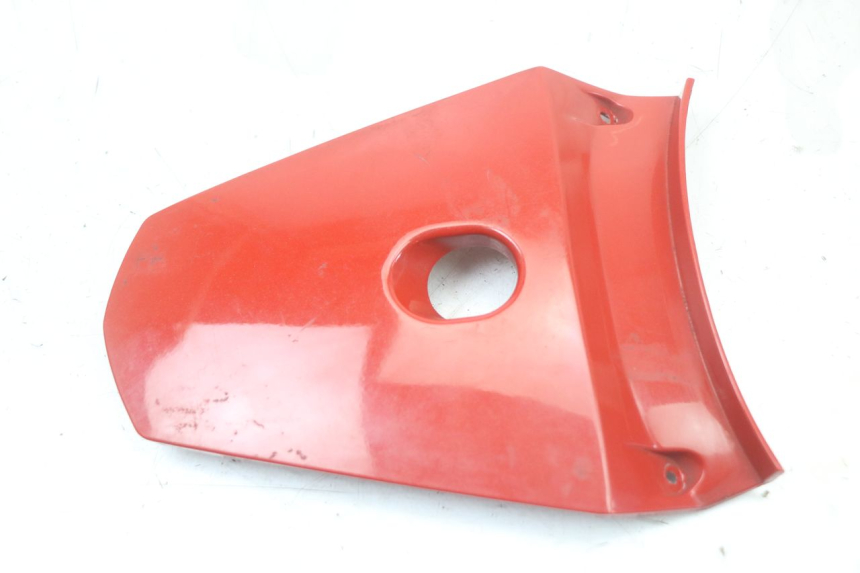 photo de JUNÇÃO DO CARENAGEM TRASEIRO SUPERIOR KYMCO SUPER 8 125 (2008 - 2015) - Outro ângulo de visão