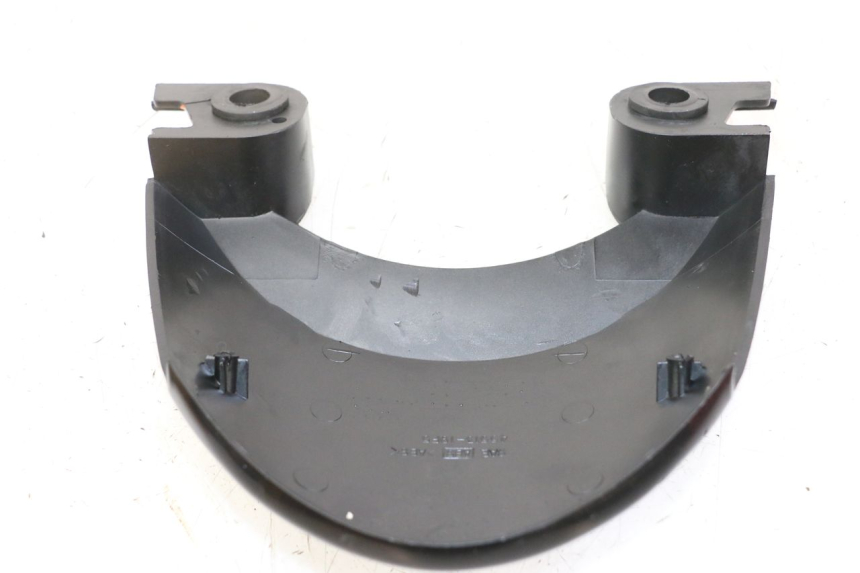photo de JUNÇÃO DO CARENAGEM TRASEIRO SUPERIOR SUZUKI SV S 650 (1999 - 2002) - Outro ângulo de visão