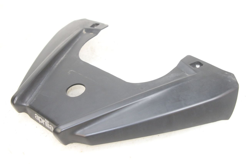 photo de JUNÇÃO DO CARENAGEM TRASEIRO SUPERIOR APRILIA SXR 50 (2021 - 2023) - Vista principal