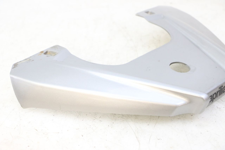 photo de JUNÇÃO DO CARENAGEM TRASEIRO SUPERIOR APRILIA SXR 50 (2021 - 2023) - Pontos de fixação