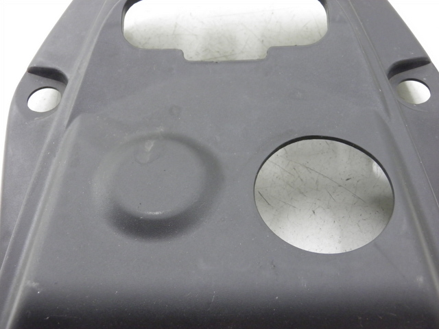 photo de JUNÇÃO DO CARENAGEM TRASEIRO SUPERIOR SYM ORBIT 2 4T 50 (2008 - 2017) - Pontos de fixação