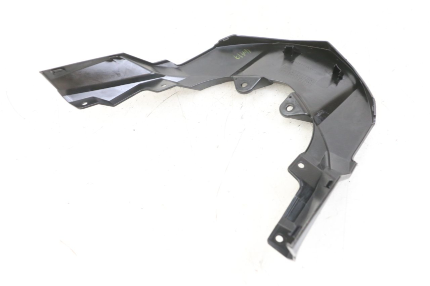 photo de JUNÇÃO DO CARENAGEM TRASEIRO SUPERIOR KAWASAKI VERSYS ABS 650 (2015 - 2018) - Ampliação técnica